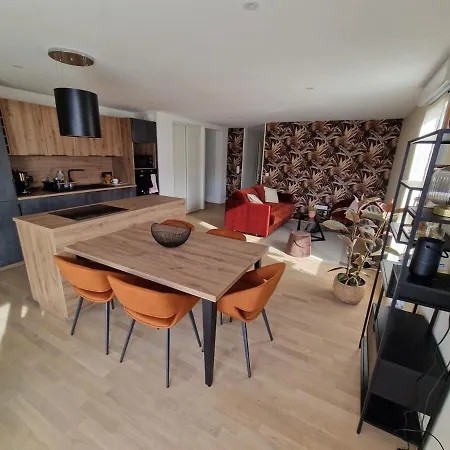 Apartment T3 Spacieux, Proche Du Et Du Grand Port Avec Garage